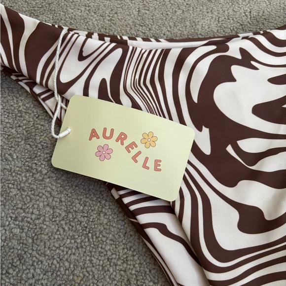 NWT String Bikini - Picture 2 of 4